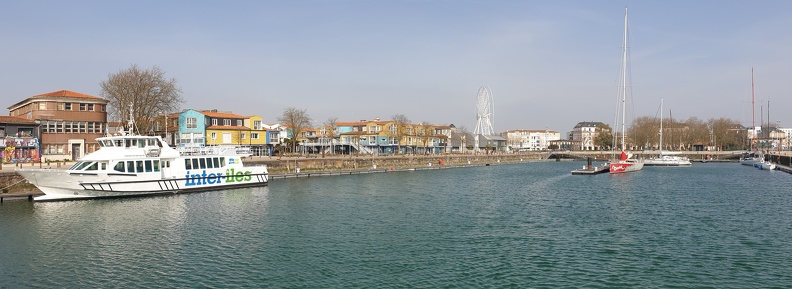 vieux-Port-La-Rochelle-panoramique.jpg