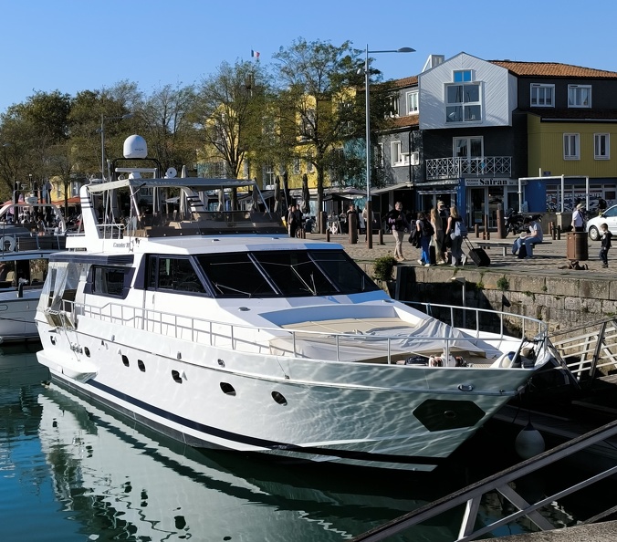 Yacht Canados 58