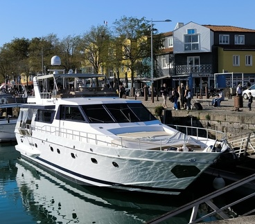 Yacht Canados 58