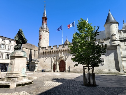 Hôtel de ville de La Rochelle : Un joyau historique et architectural